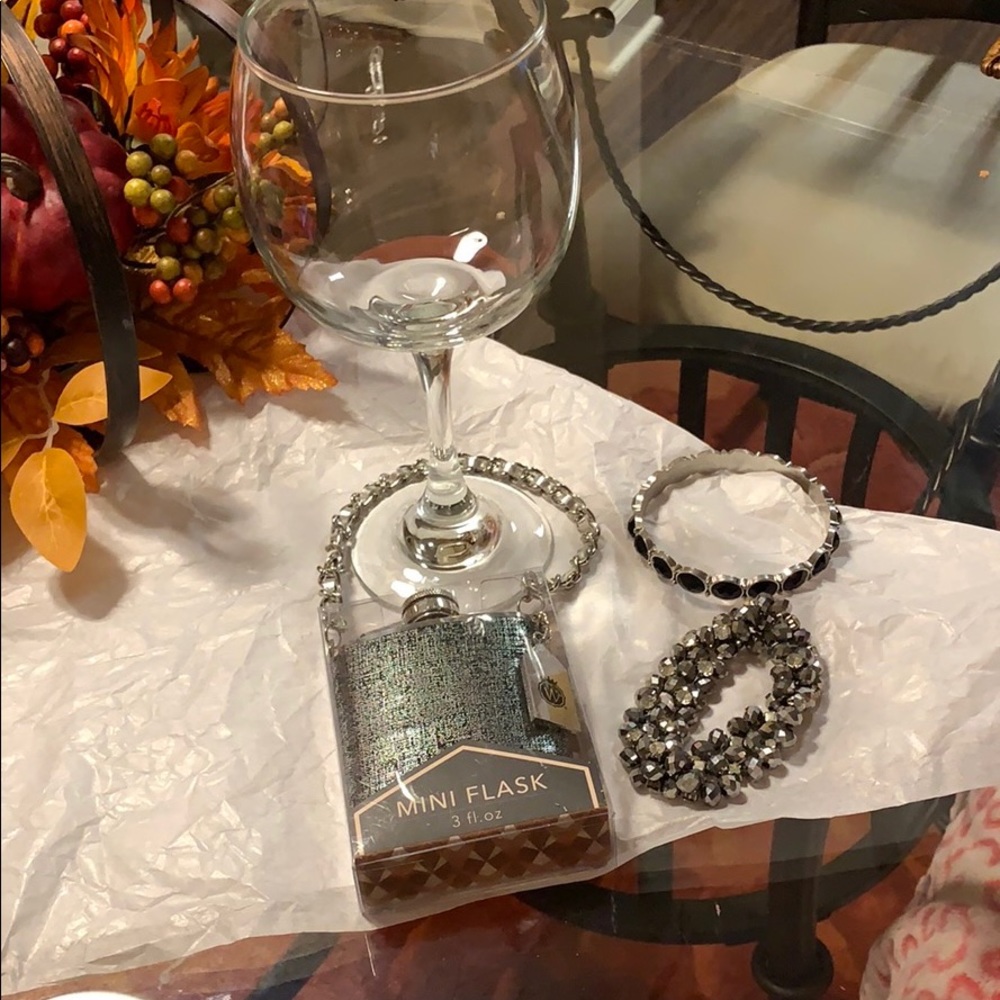 Designer Mini Flask - Picture 9 of 9